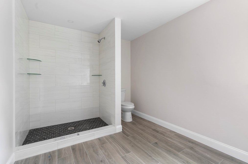 9 Hollywood St, Worcester MA 01610 exterior