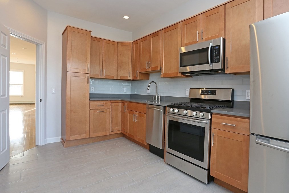 102 Un Pk St #3, Boston, MA 02118