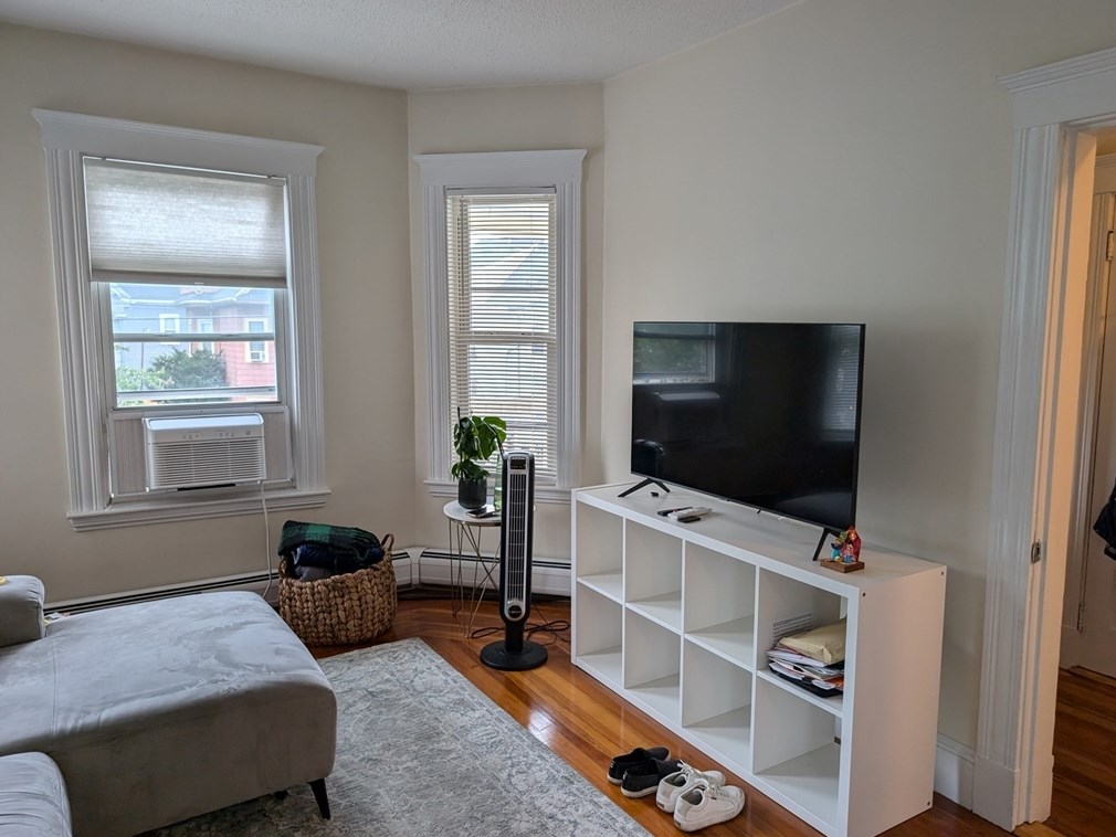 70 Cameron Ave, Somerville, MA 02144 exterior