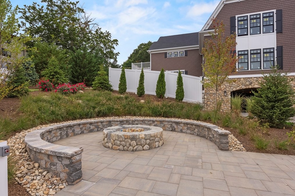 134 Court St, Plymouth MA 02360-8728 exterior