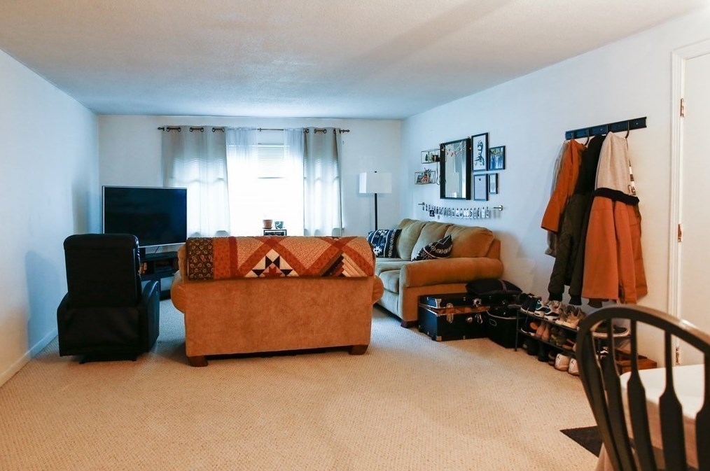 14 Hallmark Gdns #6, Burlington, MA 01803