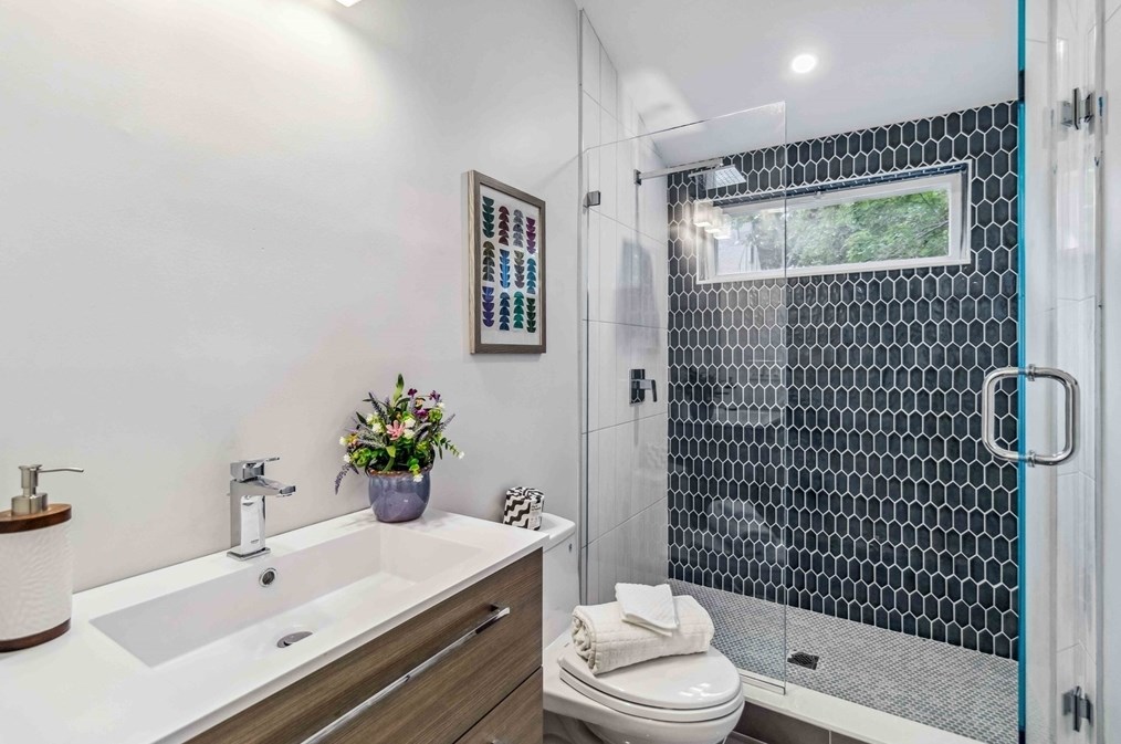 281 Ward St, Newton MA 02459-1213 exterior