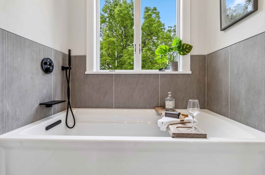 281 Ward St, Newton MA 02459-1213 exterior