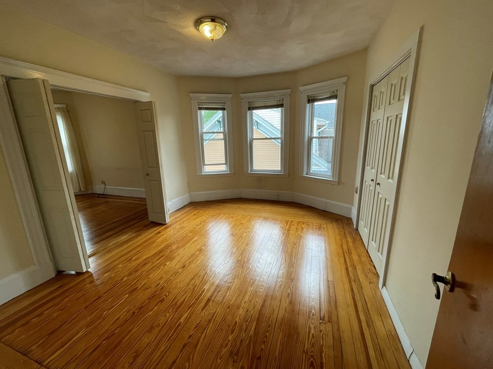 61 Antrim St, Cambridge, MA 02139-1103