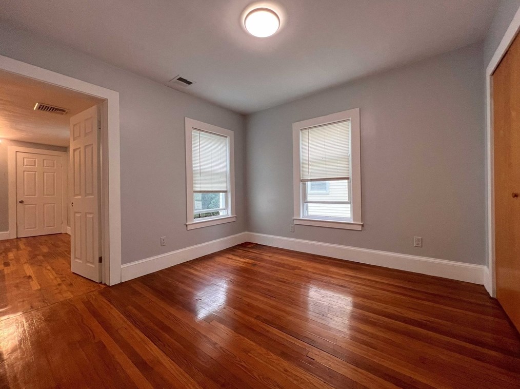 31 Fuller St #1, Boston, MA 02124