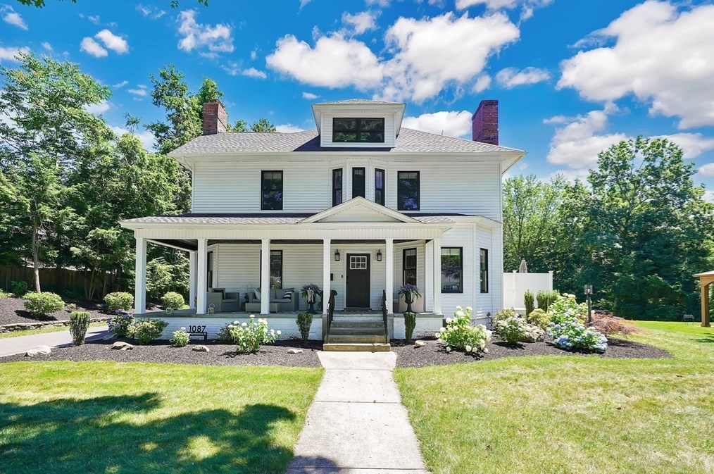 1087 Longmeadow St, Springfield, MA 01106