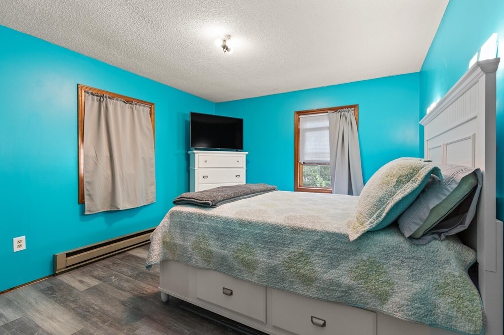 37 Ekman St, Worcester MA 01607-1513 exterior