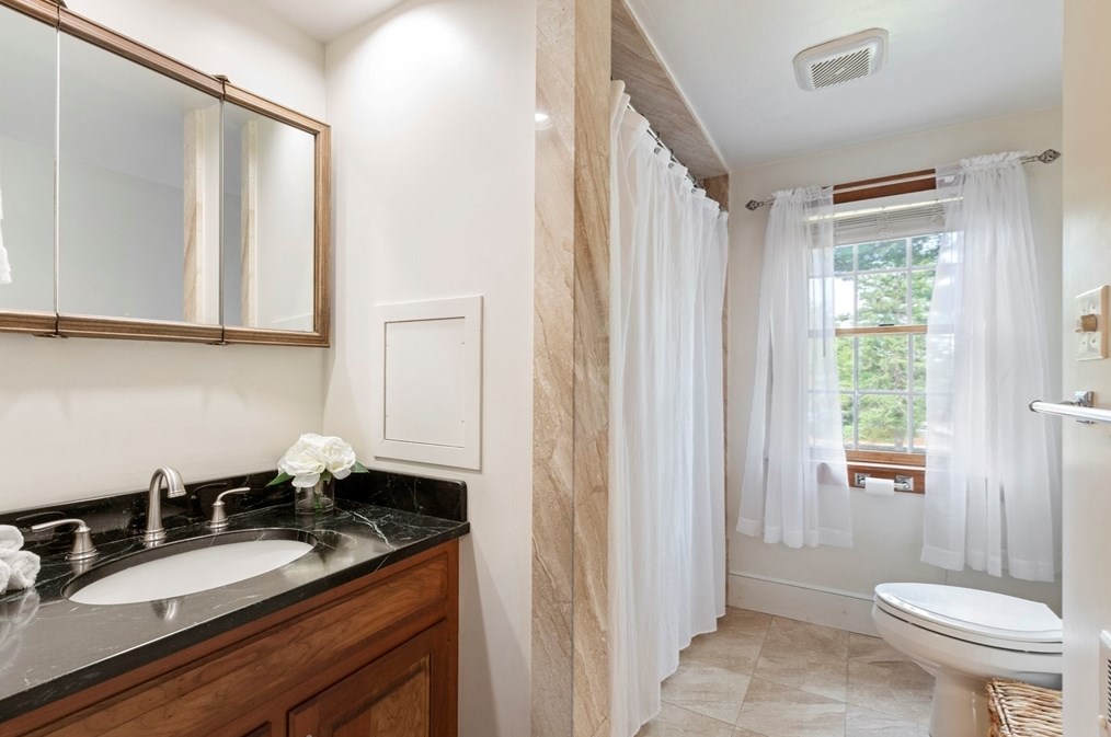 91 Norfolk St, Holliston MA 01746-2338 exterior