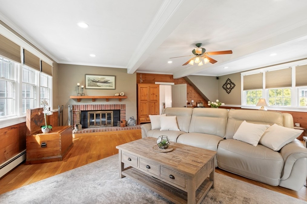 91 Norfolk St, Holliston MA 01746-2338 exterior