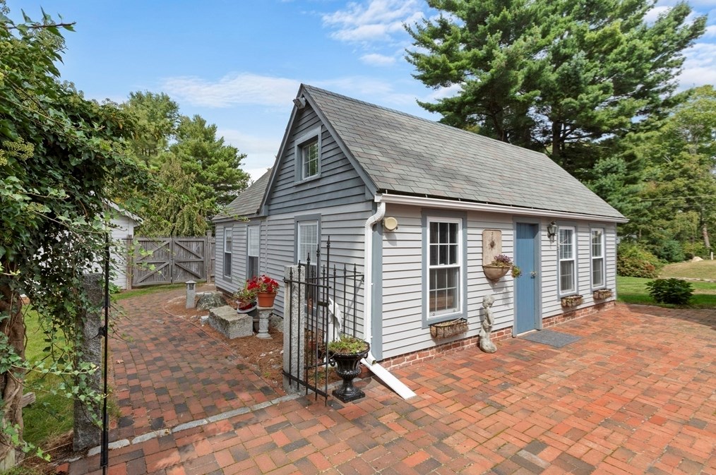 91 Norfolk St, Holliston MA 01746-2338 exterior