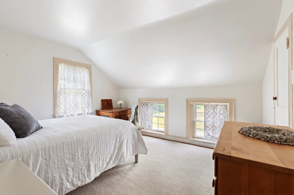 91 Norfolk St, Holliston MA 01746-2338 exterior