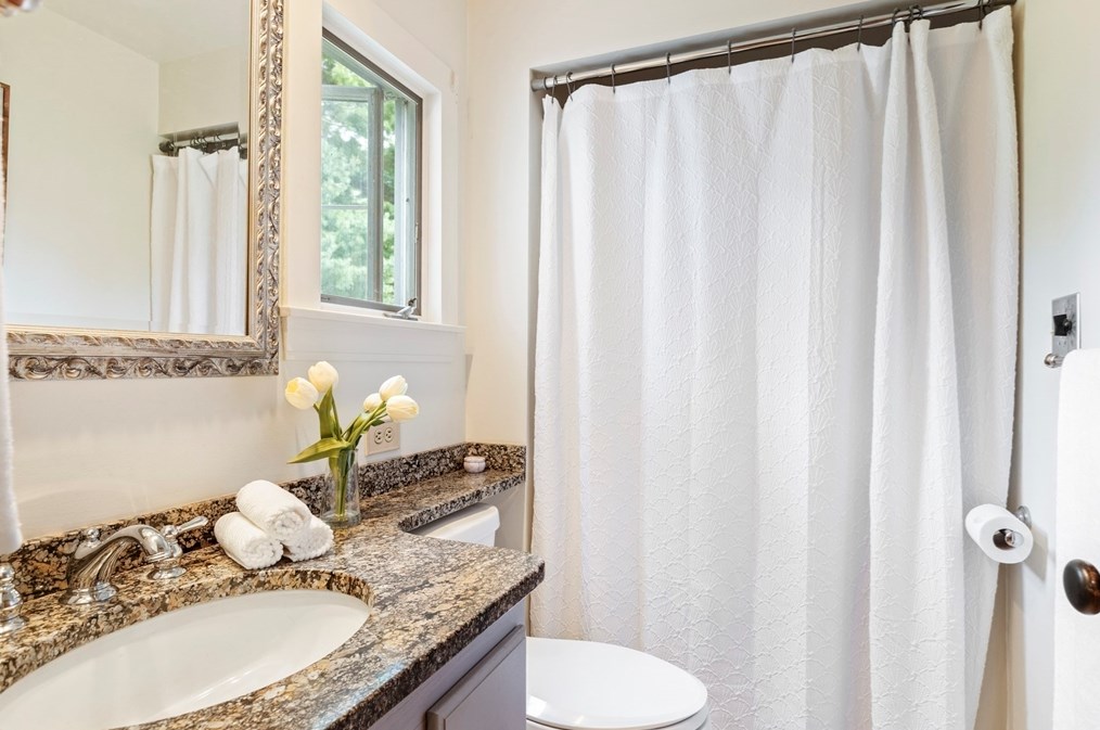 91 Norfolk St, Holliston MA 01746-2338 exterior