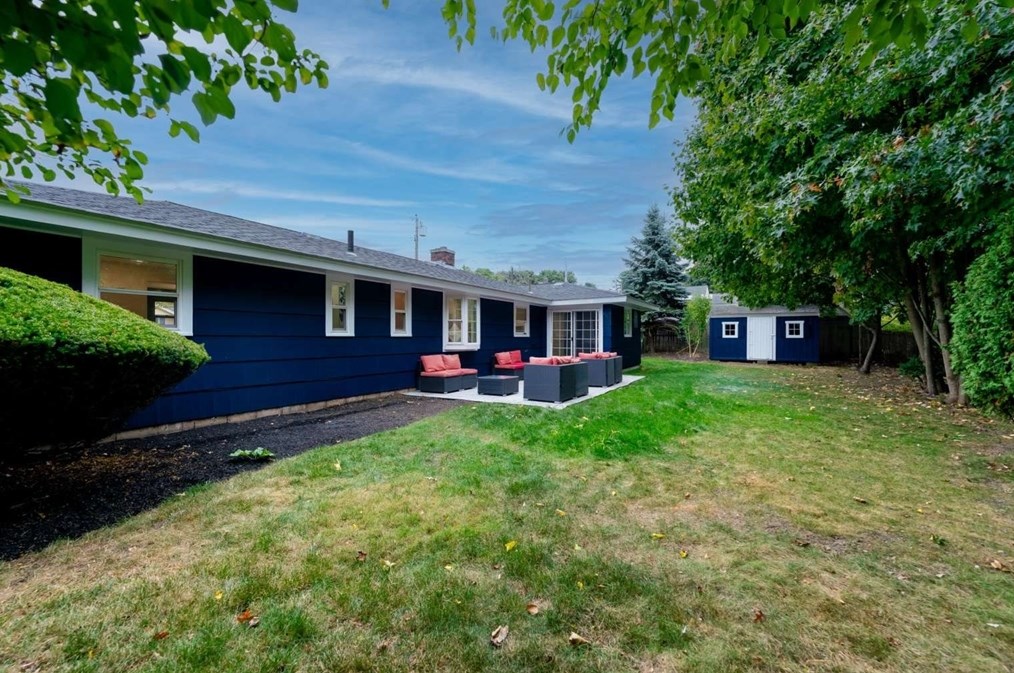 14 Waterhouse Rd, Stoneham, MA 02180