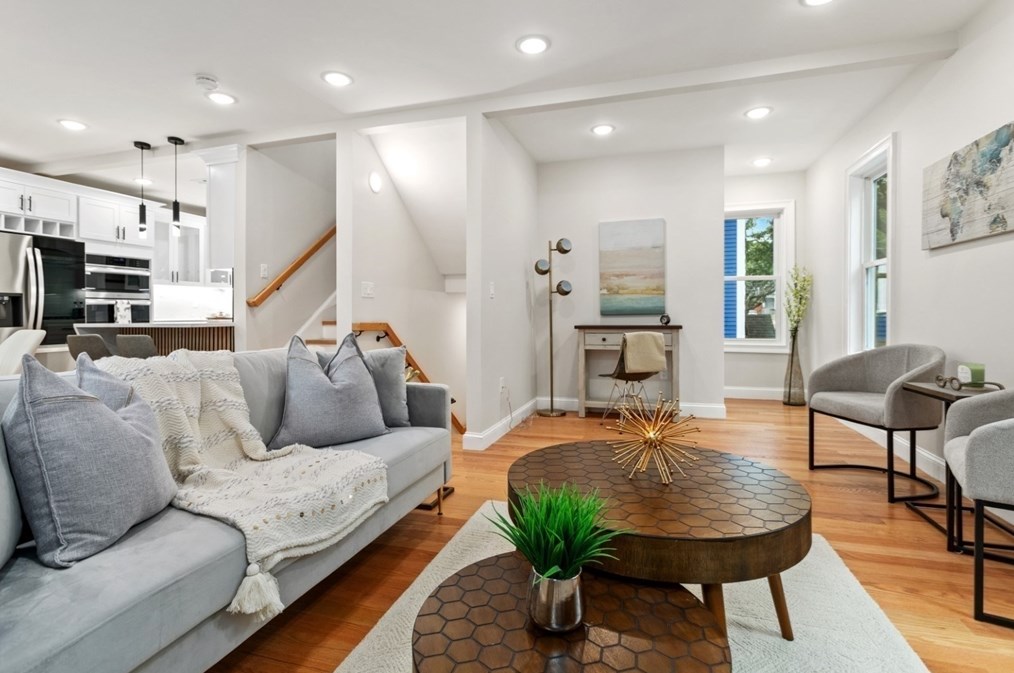 32 Richdale Ave, Somerville, MA 02145-0037