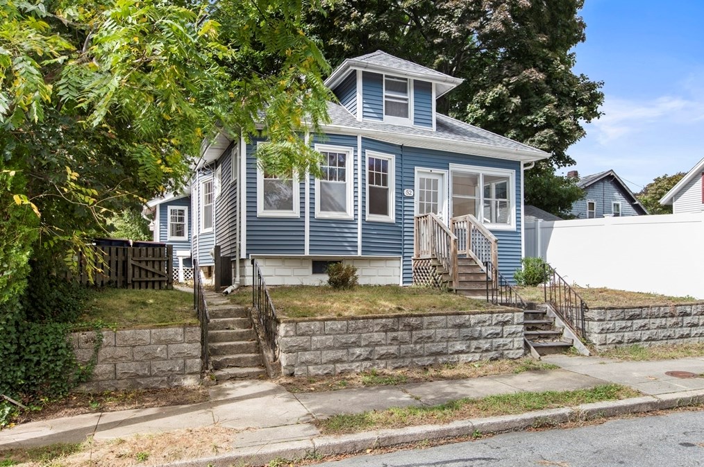 52 Cherry St, Fairhaven, MA 02719