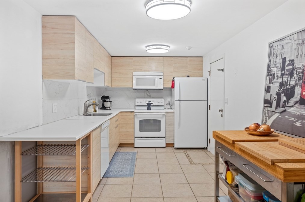 1235 Shore Rd, Revere, MA 02151 exterior