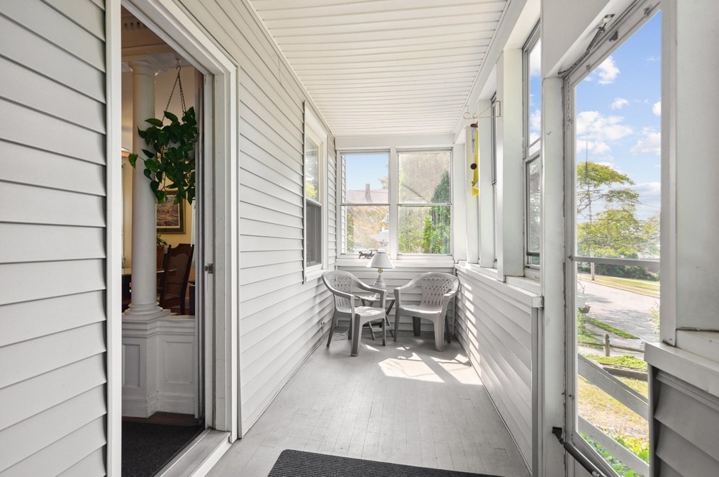 1340 S Broadway, East Providence, RI 02914