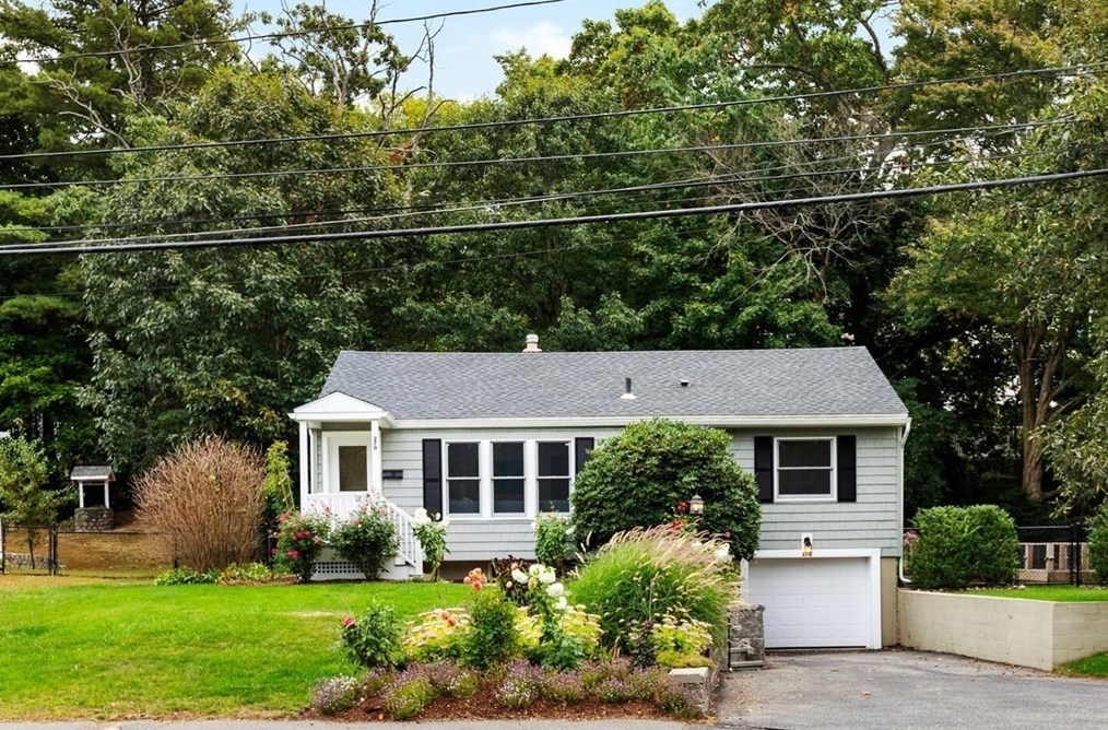 270 Lexington St, Woburn, MA 01801 exterior
