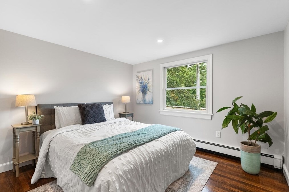 270 Lexington St, Woburn MA 01801-4806 exterior