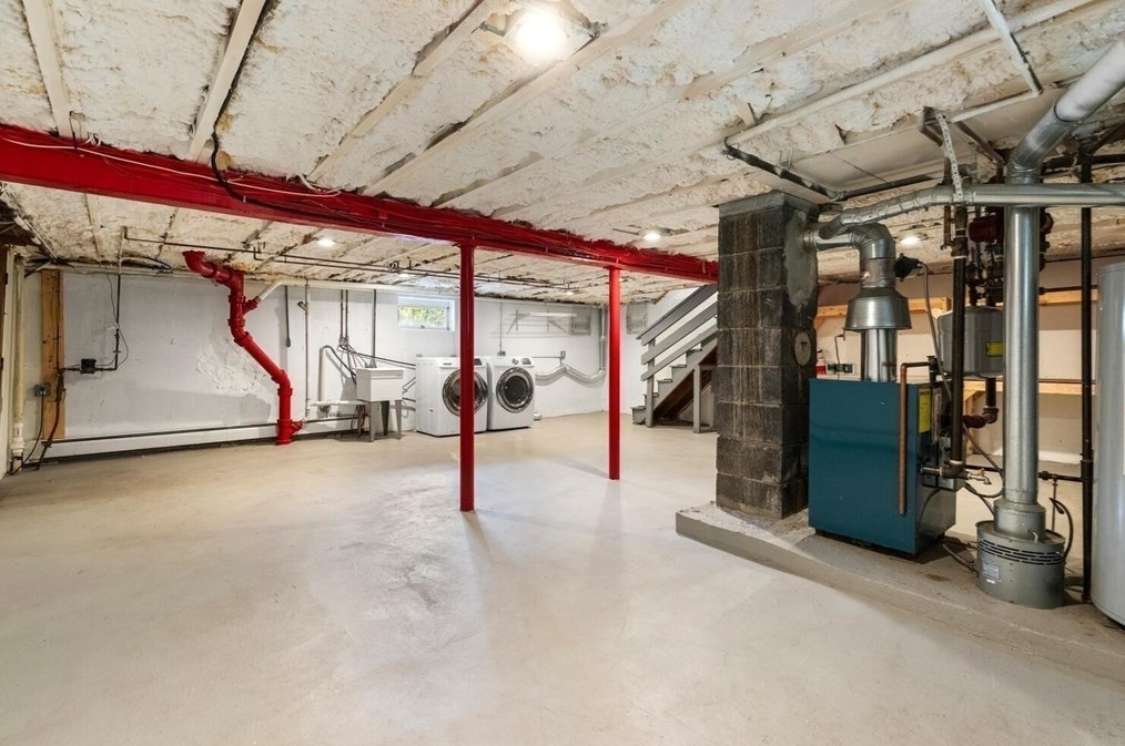 270 Lexington St, Woburn MA 01801-4806 exterior