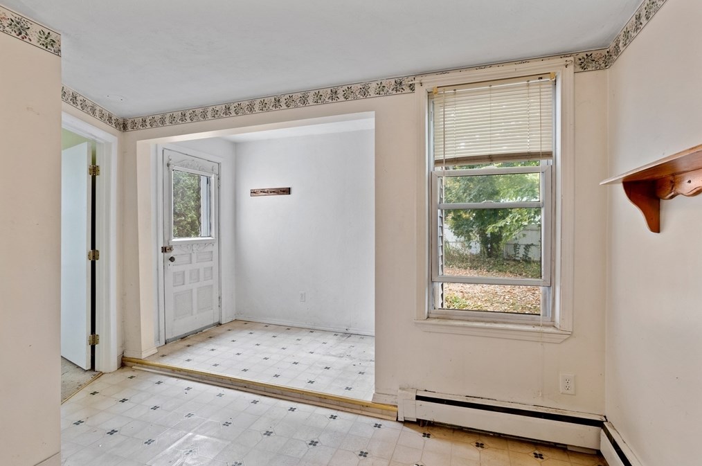 11 Elmwood St, Maynard, MA 01754