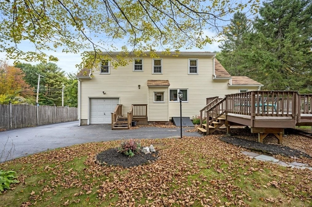 22 Hough Rd, Sutton, MA 01590