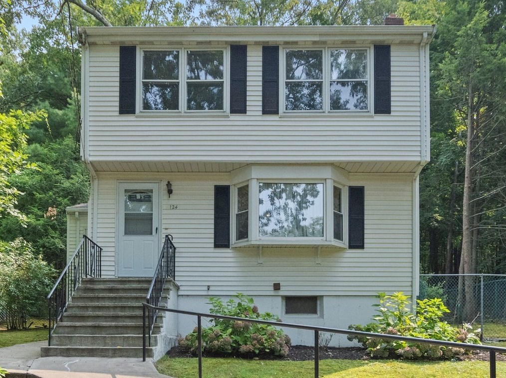 124 Sibley Rd, Waltham, MA 02453