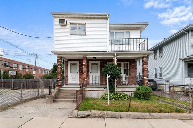 131 Yale St #1, Medford, MA 02155