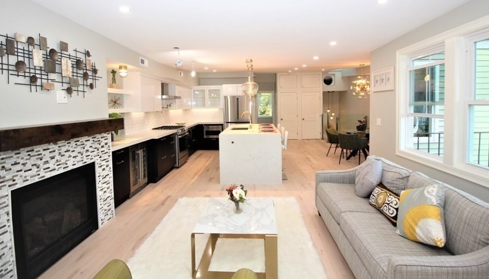 94 Bunker Hill St #3, Boston, MA 02129