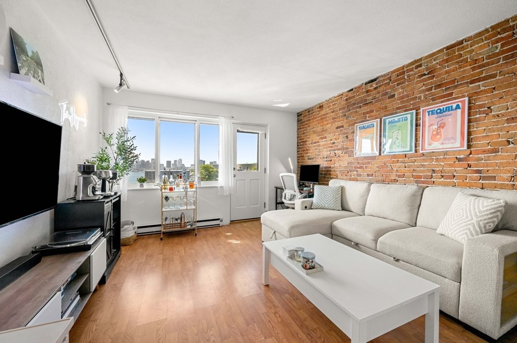 20 Beacon St #13, Chelsea, MA 02150