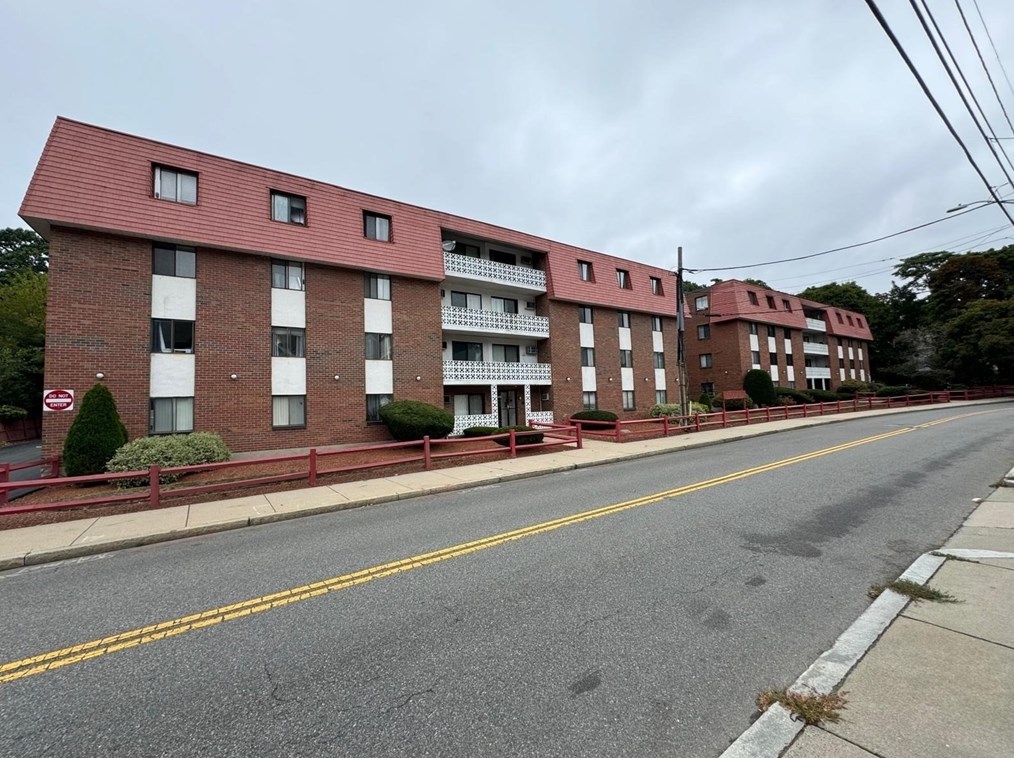 141 Pierce St #18, Malden, MA 02148