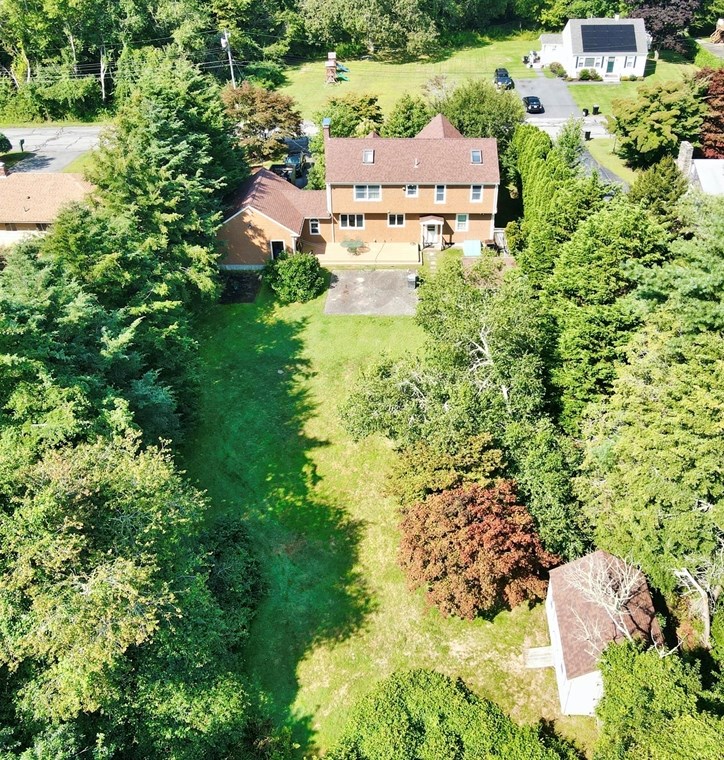 18 Jason Dr, Dartmouth, MA 02748 exterior
