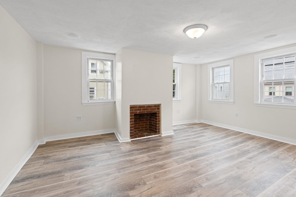 95-A Main St, Andover, MA 01810-3803