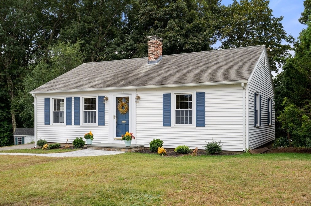 10 Stoneleigh Rd, Worcester, MA 01606