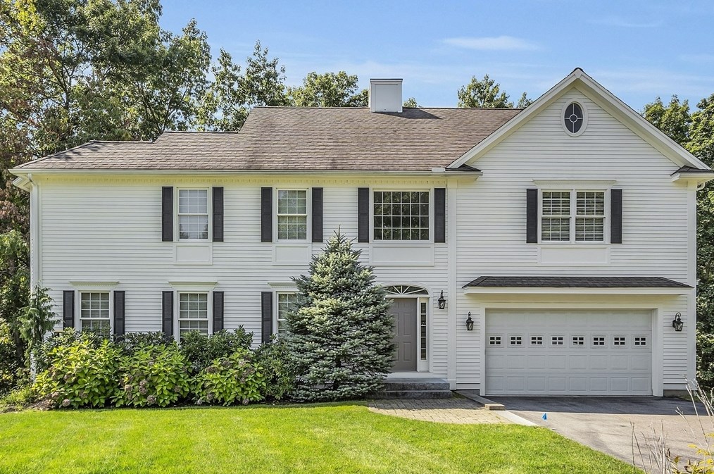 4 Dawn Cir, Andover, MA 01810