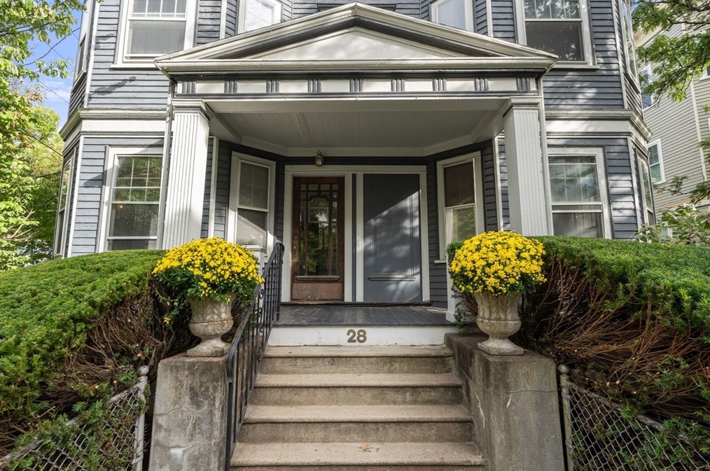 28 Putnam Ave, Cambridge, MA 02139-2920