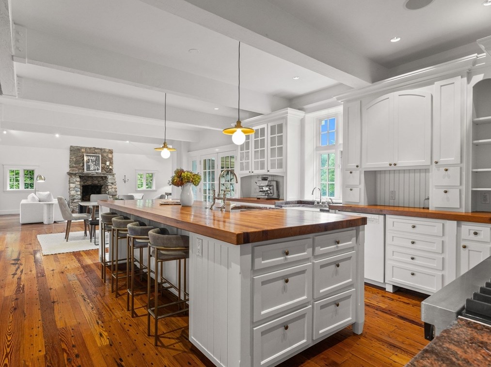 189 Islington Rd, Newton, MA 02466