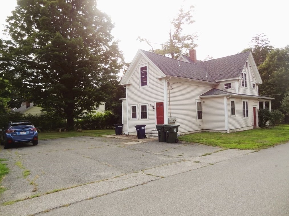 48 Maple St #2, Holden, MA 01520