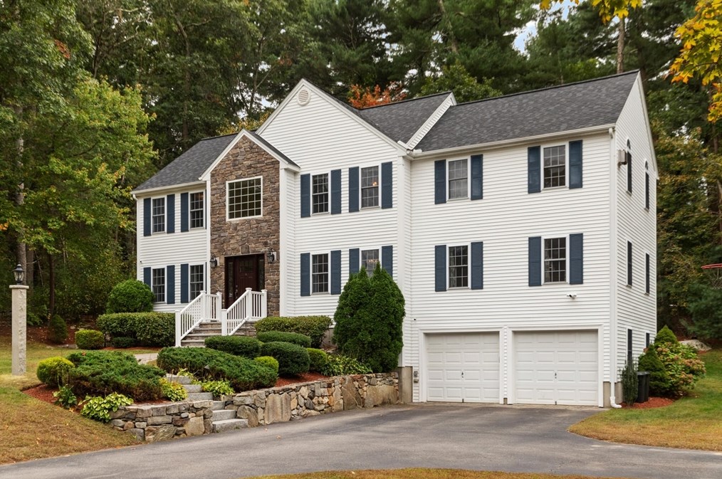 1 Trailside Dr, Chelmsford, MA 01824