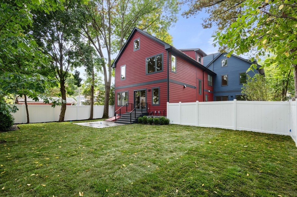 112 Harvard St #112, Newton, MA 02460