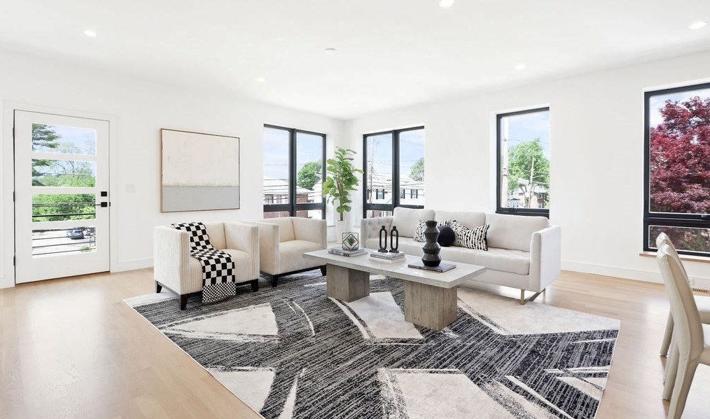 3 School Ave #a, Waltham, MA 02453