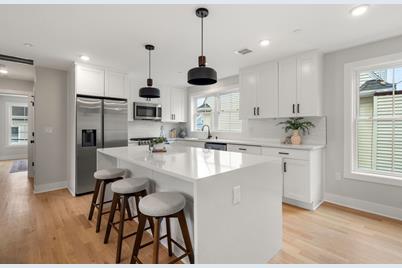 7 Parker St #B, Boston, MA 02129 - Photo 1