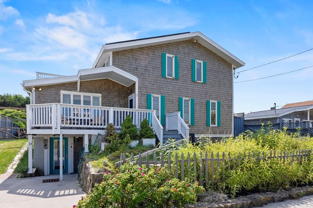 14 Taylor Ave, Plymouth, MA 02360