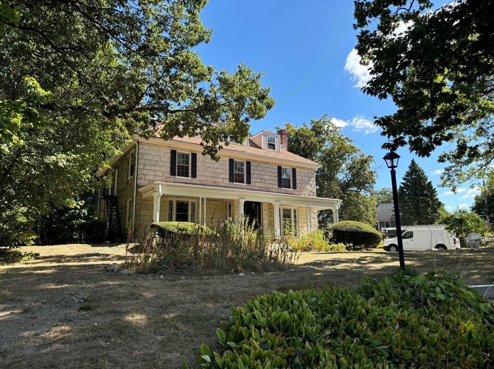 2 Wellington Terrace #6, Brookline, MA 02445