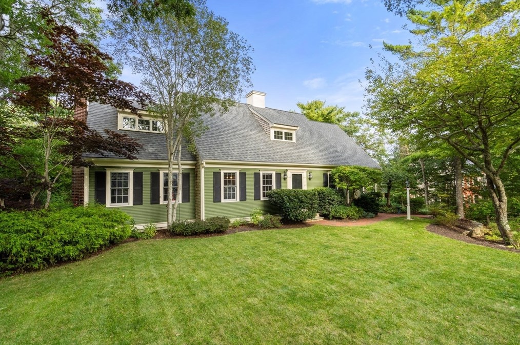 65 Little Herring Pond Rd, Plymouth, MA 02360