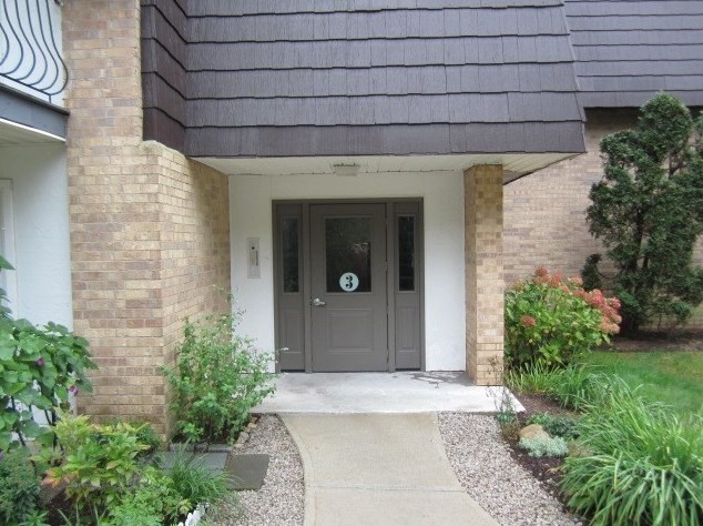 3 Shadowbrook Ln #14, Milford, MA 01757