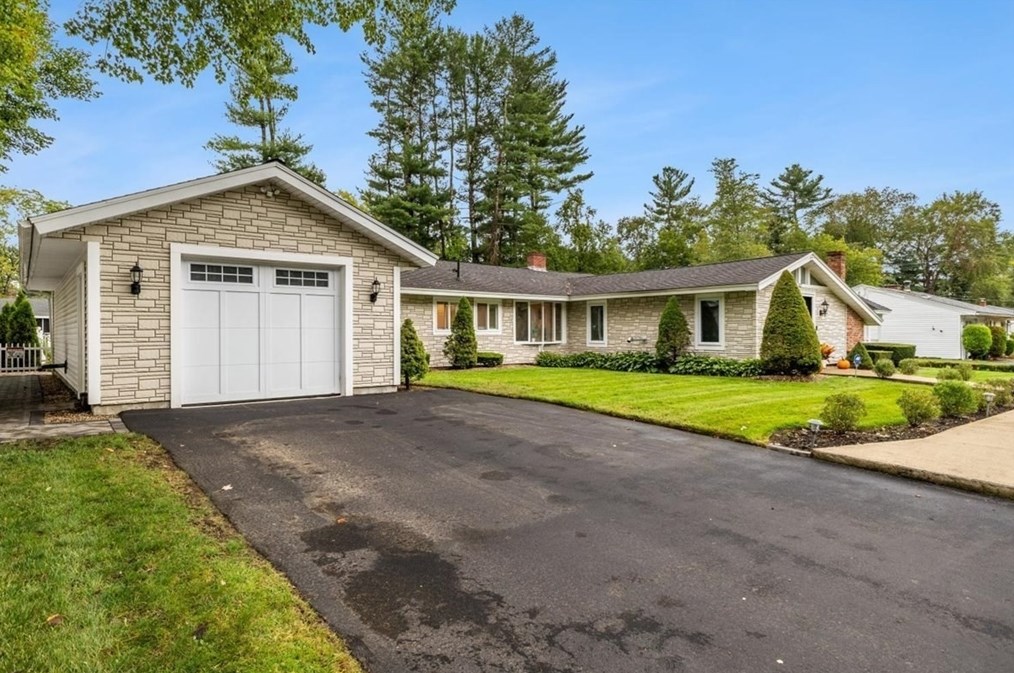 112 Sully Rd, Raynham, MA 02767