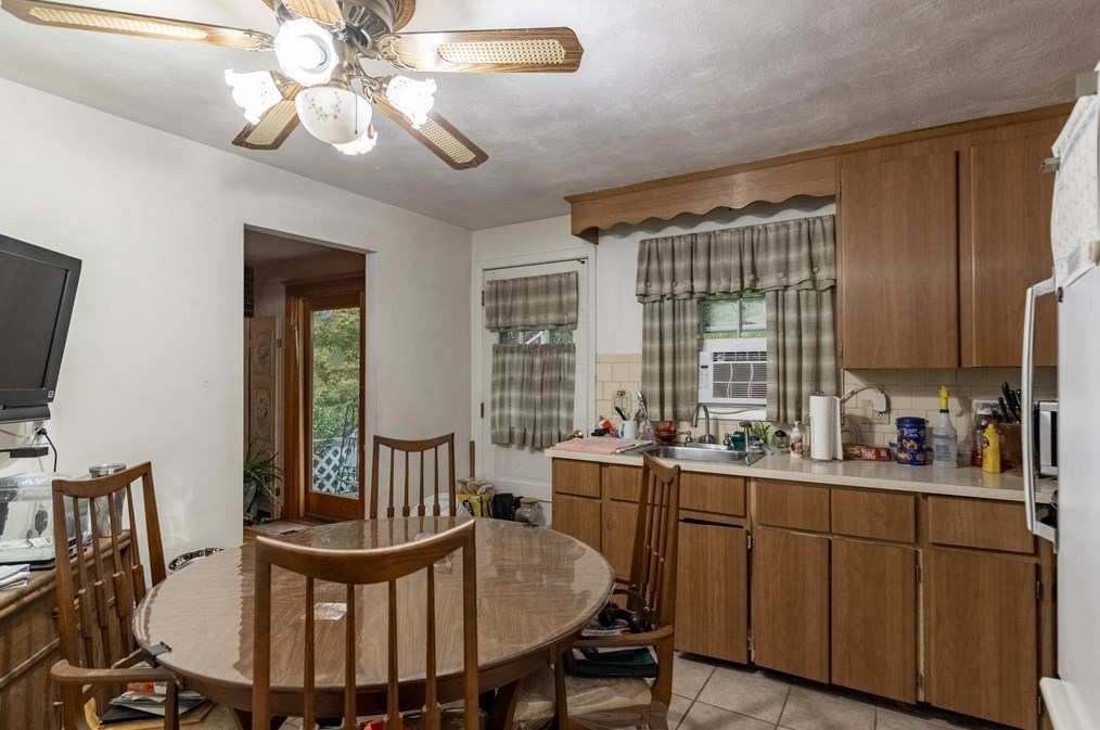 13 Donegal Rd, Peabody MA 01960-3616 exterior