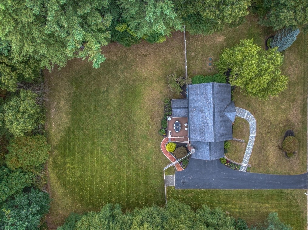 5 Stone Row Ln, Georgetown MA 01833-1242 exterior