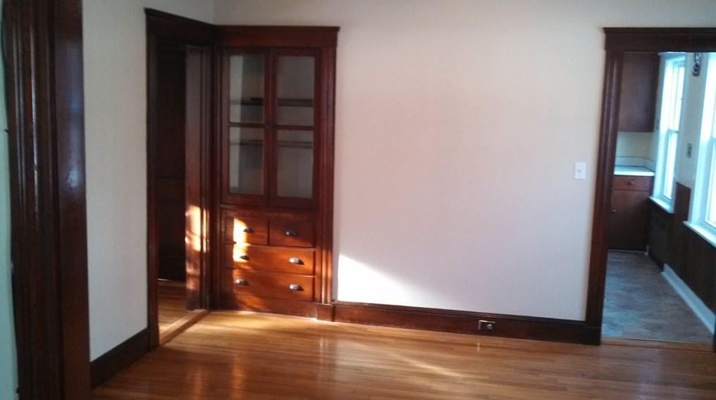 124 Bishop St #1, Framingham, MA 01702